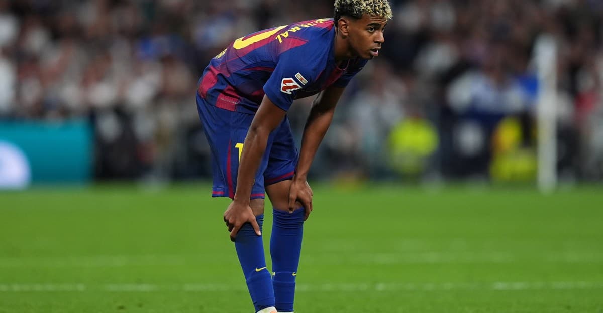 Barcelona told Lamine Yamal's 'ability to move and shoot reduced by 50%' due to 'complicated' injury