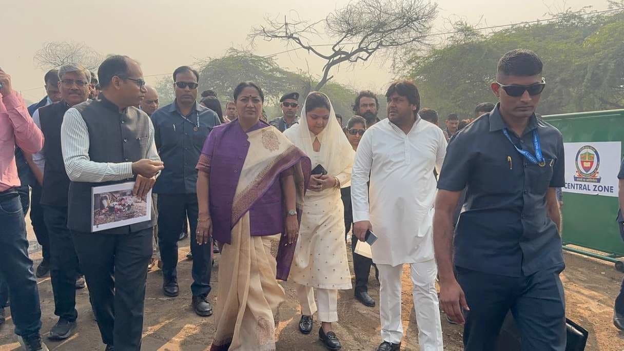 रेखा गुप्ता- सुगंधा सचिन विधूड़ी ने तुग़लकाबाद गाँव  पशु चिकित्सालय का किया निरिक्षण 